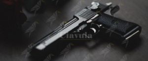Marito spara e uccide la moglie mentre pulisce l’arma item-thumbnail