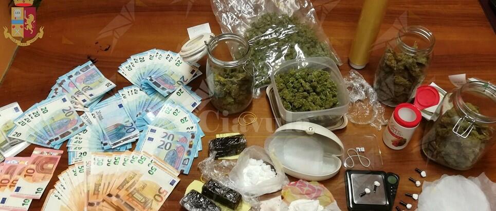 Maxi sequestro di stupefacenti, smantellato il casolare della marijuana, 7 pusher arrestati ...