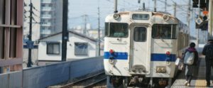 Ascolta la musica con le cuffie e non si accorge del treno in arrivo, 16enne muore investito item-thumbnail