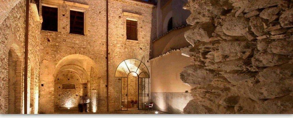 Doppia presentazione di libri domani al Convento dei Minimi di Roccella