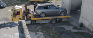 Auto rubate nel Nord Italia ritrovate in un casolare, due persone fermate item-thumbnail