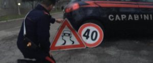 Sorpreso a rubare segnali stradali, finisce ai domiciliari item-thumbnail