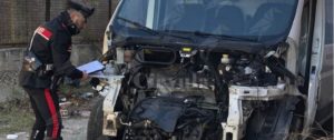 Scoperta centrale del riciclaggio di veicoli rubati, 3 arresti item-thumbnail