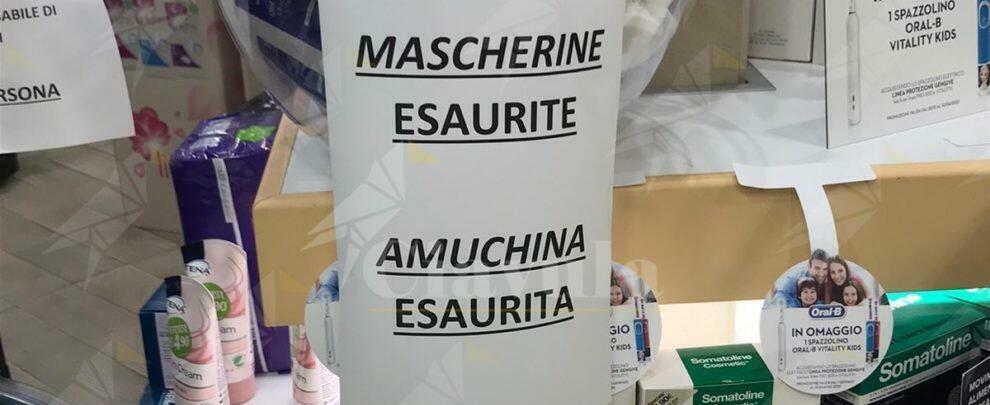 “Le mascherine non servono a nulla contro il coronavirus”