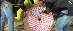 Operazione “Blonde Arabs”: l’ombra della camorra su un traffico internazionale di sigarette sull’asse Napoli-Dubai item-thumbnail
