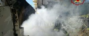 Incendio nei pressi di alcuni contatori del gas a Nicotera: intervengono i vigili del fuoco item-thumbnail
