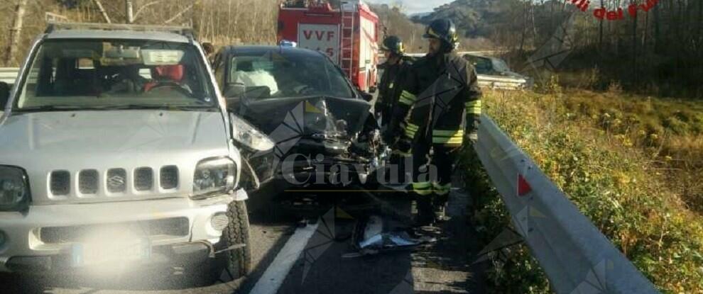 Calabria: ennesimo incidente, sul posto anche i vigili del fuoco