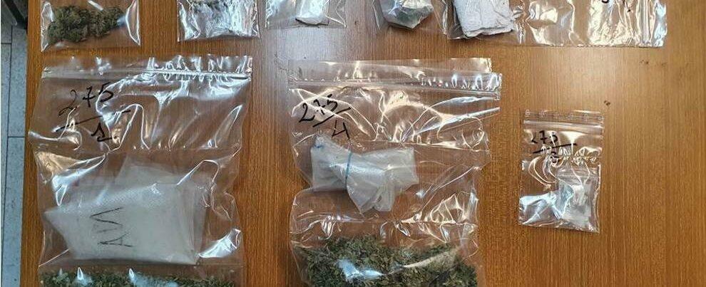 Beccato con la droga in casa: arrestato un 25enne