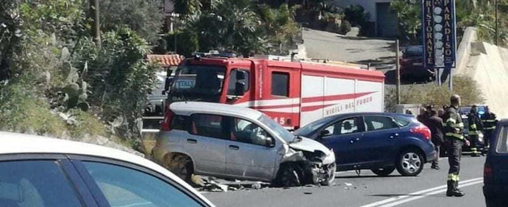 Incidente stradale sulla statale 106