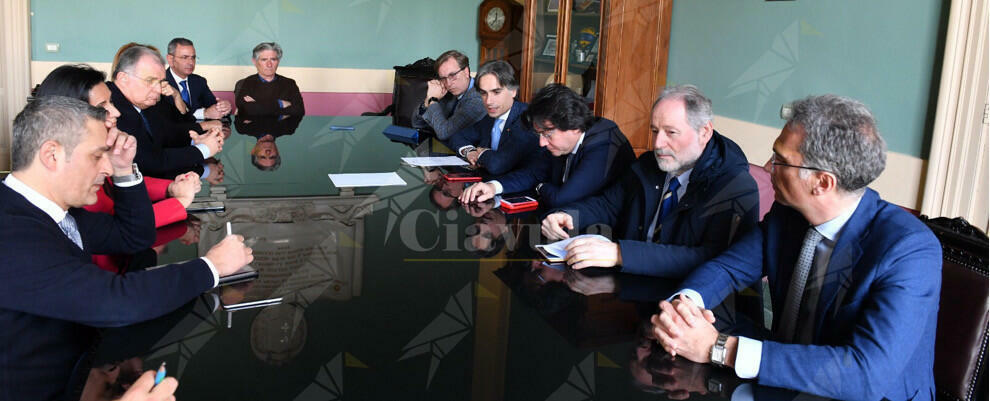 Coronavirus, a Reggio Calabria riunione tra sindaco e gli stati generali del comparto produttivo ed economico