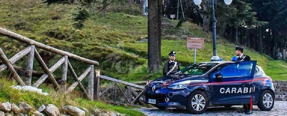 Taurianova: ruba un portatile per estorcere un passaggio in auto. I carabinieri gli trovano in casa anche una statua rubata in chiesa