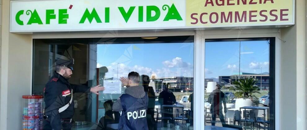 Colpi di pistola fuori dal bar, sospesa la licenza per 30 giorni