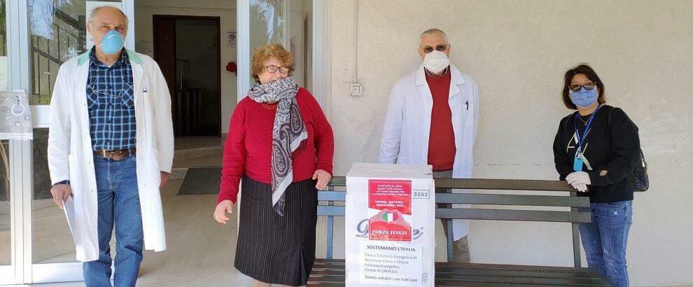 Caulonia e la solidarietà cinese: Monica dona pacchi di mascherine ai medici