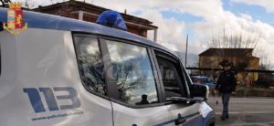 Calabria: non si fermano all’alt e gettano la droga dal finestrino, denunciati dopo un rocambolesco inseguimento item-thumbnail