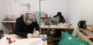 Coronavirus: nella Locride migranti cuciono mascherine per tutti item-thumbnail
