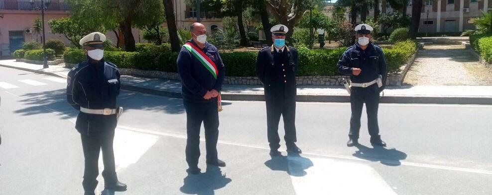 In seguito alle polemiche dell’Anpi il sindaco di Locri commemora il 25 aprile