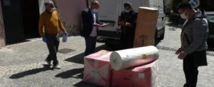 Solidarietà al tempo del coronavirus: uova di cioccolato e tessuto per mascherine dall’Umbria a Camini item-thumbnail