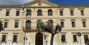 Covid a Locri. Chiusi anche asili nido, scuole dell’infanzia, ludoteche e centri di aggregazione giovanili item-thumbnail