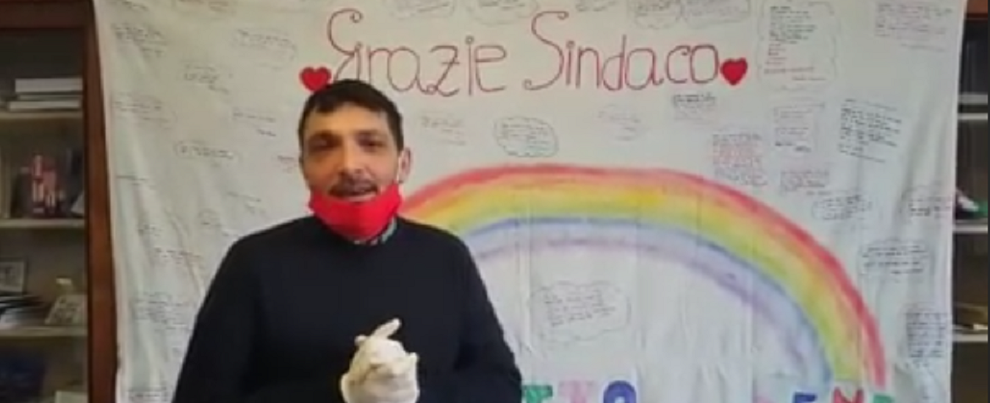 “Grazie Sindaco”: il regalo dei bambini di Cinquefrondi a Michele Conia