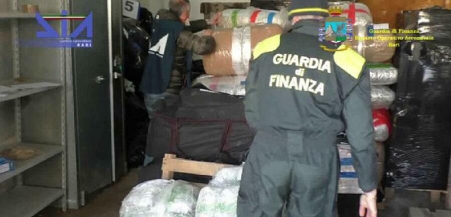 Sequestrati circa 900 kg di droga per un valore di 10 milioni di euro