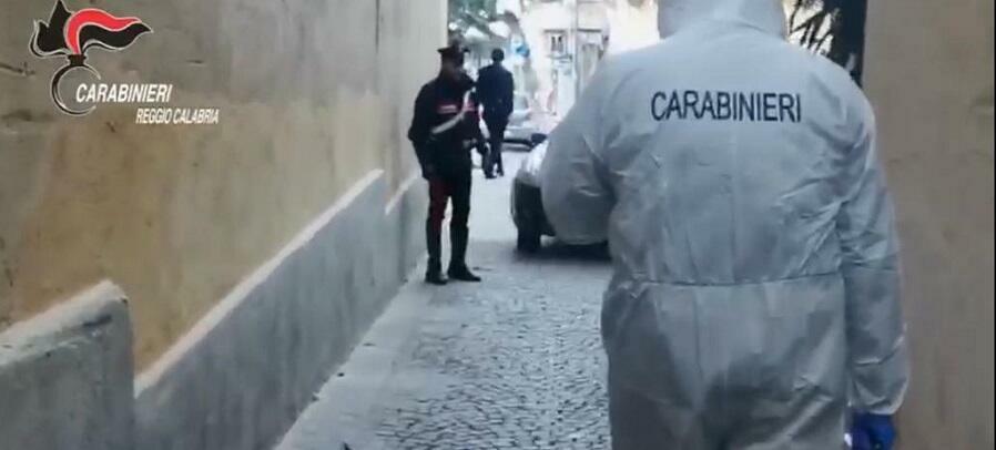 Calabria: arrestati 2 uomini per tentato omicidio ed estorsione