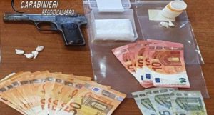 Calabria: pregiudicato trovato in possesso di cocaina e di una pistola. Arrestato item-thumbnail
