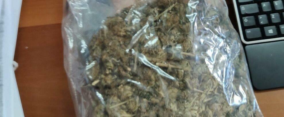 Beccato con più di 400gr di marijuana, calabrese finisce ai domiciliari