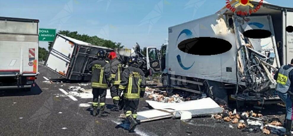 Terribile incidente fra due camion, un ferito