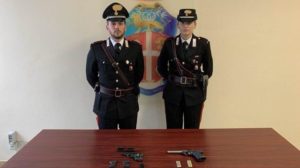 Passione per armi e vespe: arrestato un fioraio di Roccella Jonica item-thumbnail