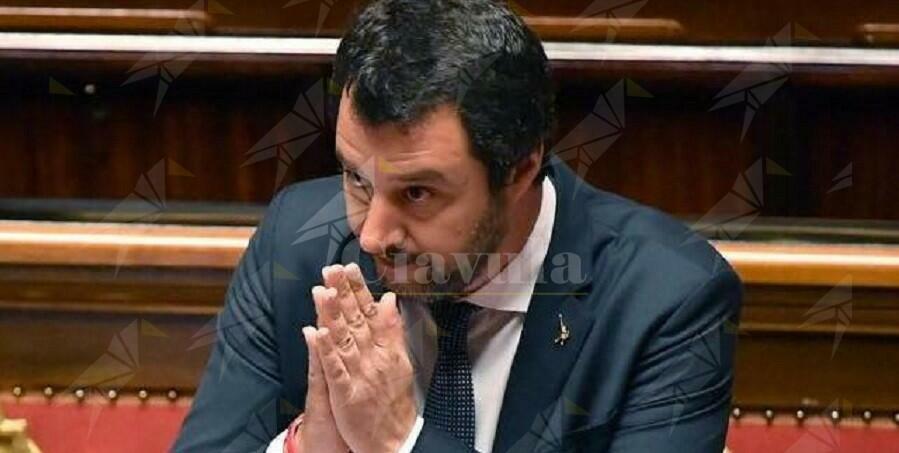 Salvini forcaiolo con Mimmo Lucano ma garantista con se stesso