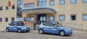 Lamezia Terme: denunciato per procurato allarme e porto abusivo di arma bianca item-thumbnail
