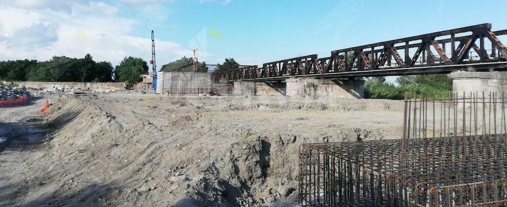 Lavori in corso per il ponte Allaro – fotogallery