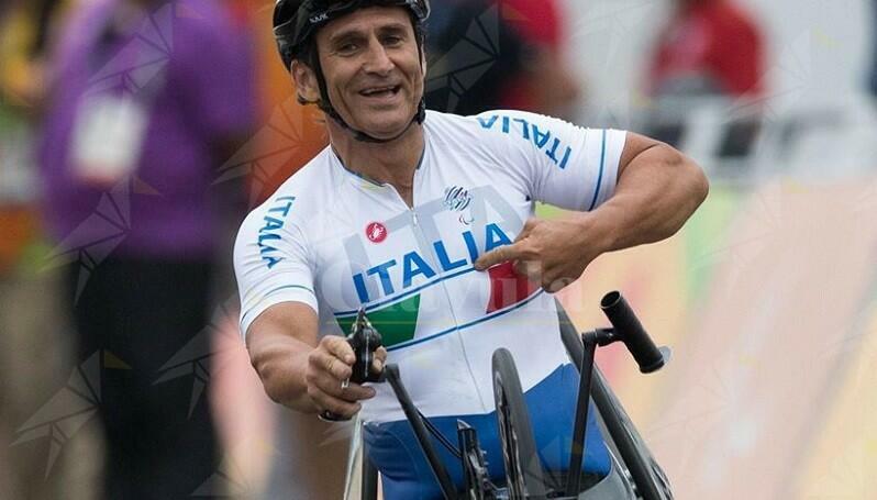 Grave incidente per Alex Zanardi. Facciamo il tifo per te!