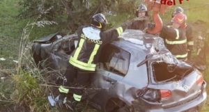 Terrificante incidente sulla strada statale 106 item-thumbnail