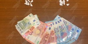 Beccato a spacciare cocaina a bordo di una bicicletta elettrica. Arrestato item-thumbnail