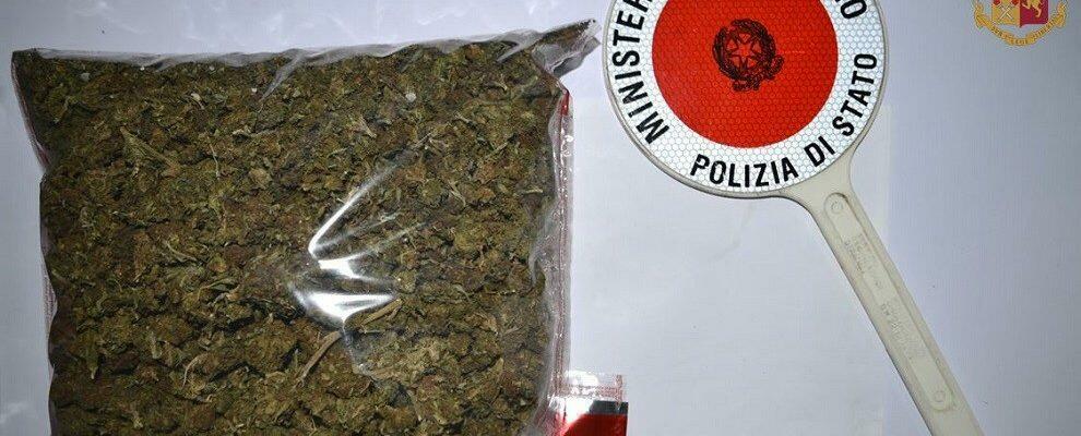 Fermato in auto con quasi mezzo kg di droga nascosta nel bagagliaio, ai domiciliari un calabrese