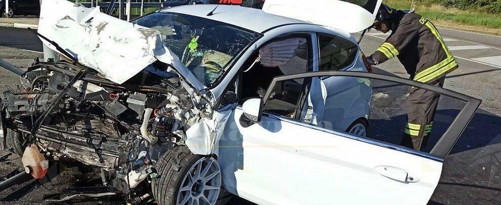 Pauroso incidente stradale all’ingresso dell’autostrada, tre i feriti