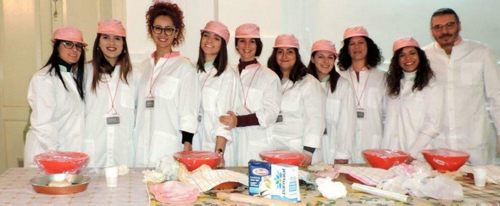 A Cinquefrondi la lotta del popolo kurdo passa dal pane arabo. Laboratorio organizzato da Comune e Recosol