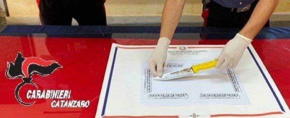 Tenta estorsione con un coltello da macellaio, arrestato un pregiudicato reggino