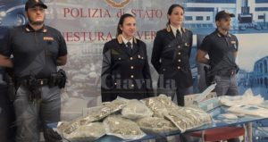 Trasporta più di 5 kg di marijuana nel bagagliaio dell’auto. Arrestato item-thumbnail