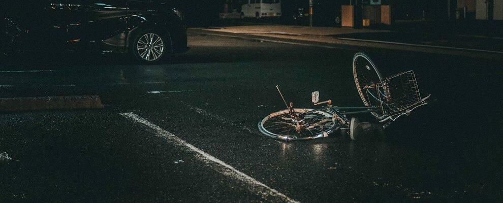 Scontro tra auto e bici, ferita una 15enne