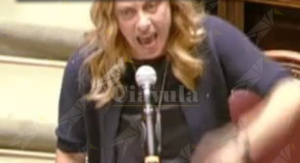 Cosimo Cavallaro: “L’immigrazione viene spacciata per invasione, benvenuti a Destralandia” item-thumbnail