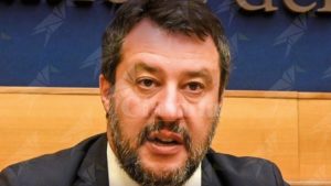 Più di 35mila italiani morti. E Salvini non usa la mascherina item-thumbnail