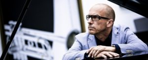 Antonio Faraò con Tony Esposito domani al Roccella Jazz Festival item-thumbnail