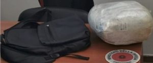 San Ferdinando, fermato su un treno diretto a Firenze: nello zaino 3kg di marijuana item-thumbnail