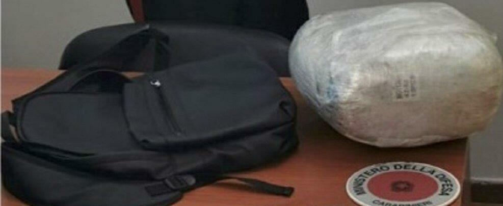 San Ferdinando, fermato su un treno diretto a Firenze: nello zaino 3kg di marijuana