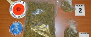 Nascondeva droga sotto il giubbino affermando di essere in dolce attesa, un arresto in Calabria item-thumbnail