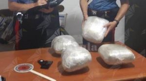 Rosarno: beccato con 4,5 kg di marijuana nel trolley, arrestato item-thumbnail