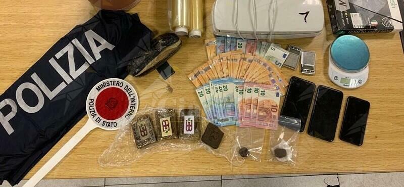 Trovato in possesso di hashish ed eroina, arrestato