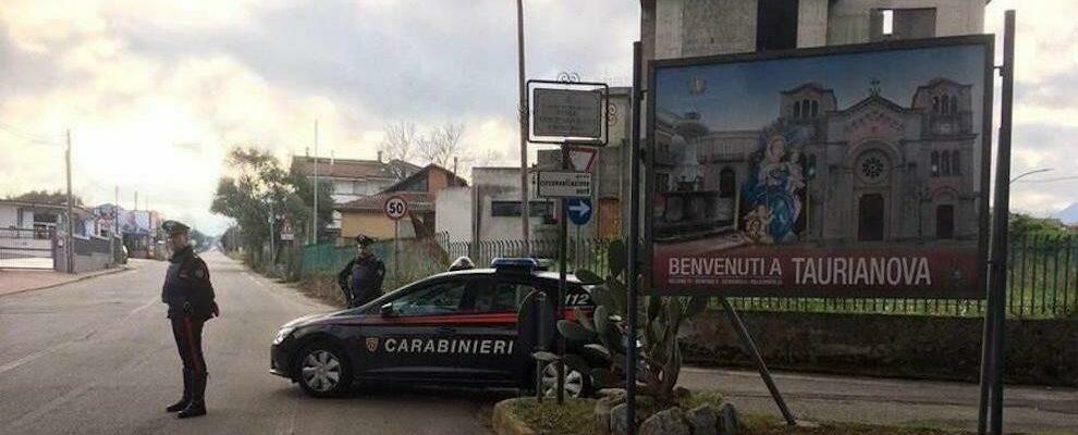 Donna tenta il suicidio, salvata dai carabinieri di Taurianova